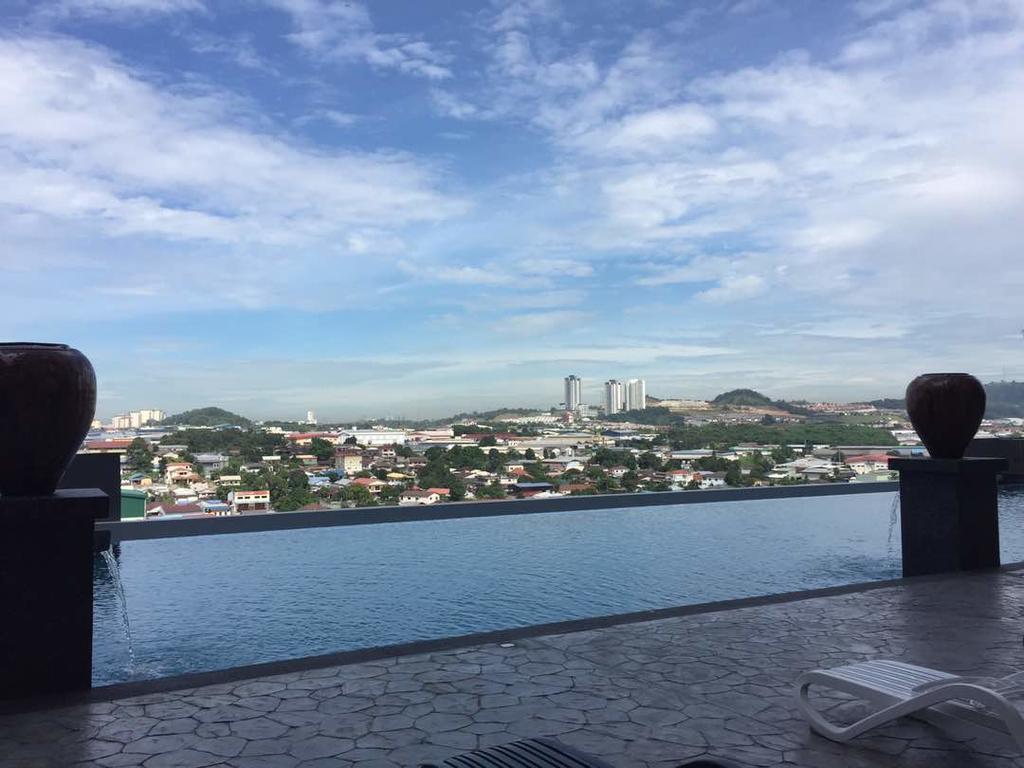 Silk Sky Residence Seri Kembangan Exteriör bild